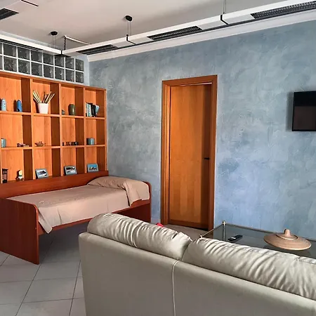 Webus プラーイア・ア・マーレ