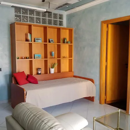 Webus プラーイア・ア・マーレ